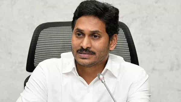 CM Jagan: మంత్రుల రాజీనామాల తర్వాత సీఎం జగన్ కీలక వ్యాఖ్యలు.. అనుభవాన్ని దృష్టిలో ఉంచుకుని..
