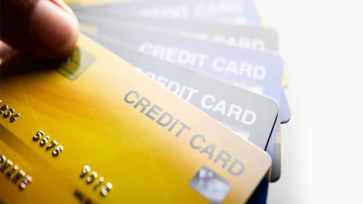 Credit Card: క్రెడిట్ కార్డ్ ఇలా ఉపయోగిస్తున్నారా.. అయితే మీ పని ఖాళీనే జాగ్రత్త.. Credit Card: క్రెడిట్ కార్డ్ ఇలా ఉపయోగిస్తున్నారా.. అయితే మీ పని ఖాళీనే జాగ్రత్త..