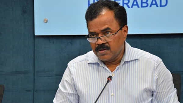 Hyderabad news: వేసవిలో నీటి ఇబ్బందులు ఉండొద్దు.. అధికారులకు జలమండలి ఎండీ ఆదేశం