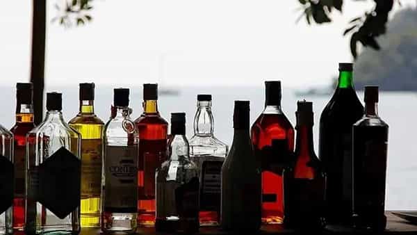 Knowledge: పూర్తి మద్యపాన నిషేధమున్న రాష్ట్రాల్లోకి మద్యం బాటిల్స్ తీసుకెళ్లొచ్చా? అక్కడ మద్యం సేవించవచ్చా? ఆసక్తికర విషయాలు..