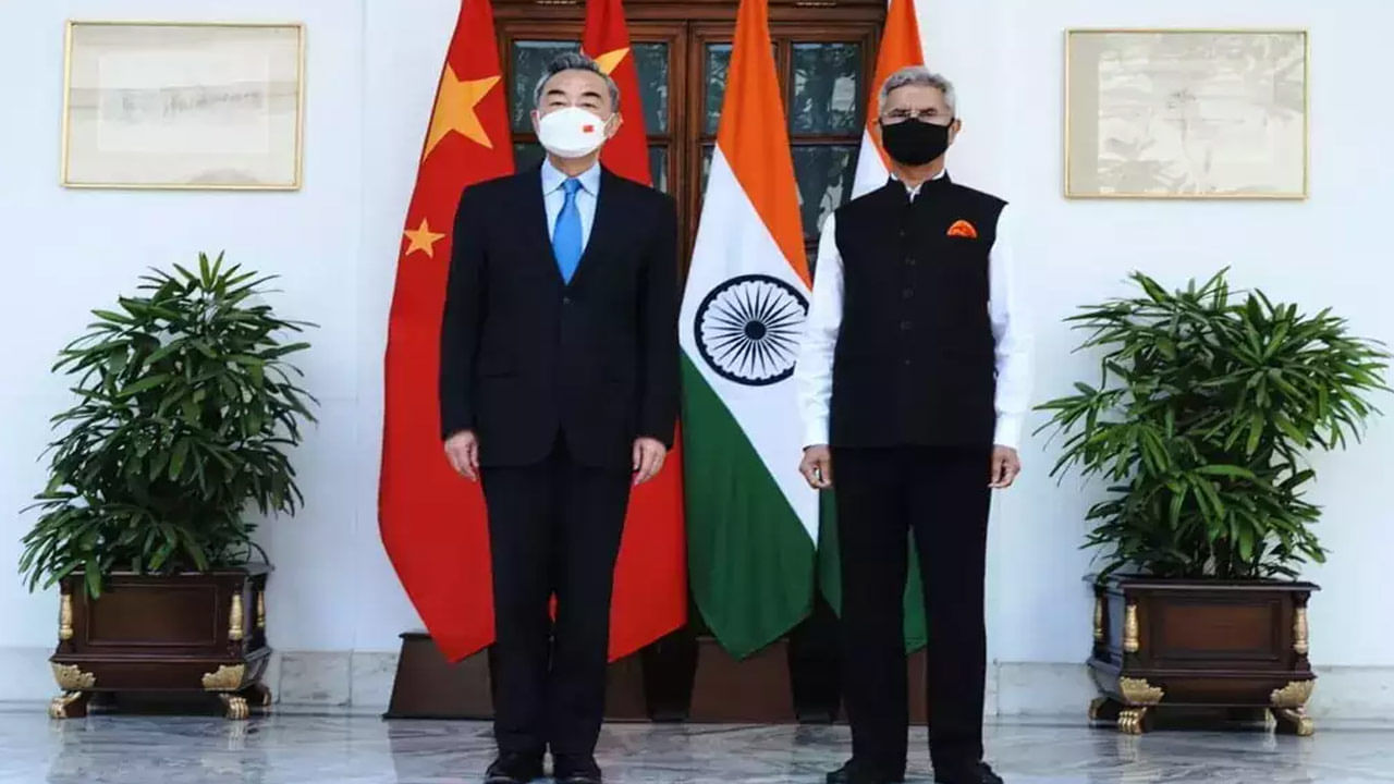 India-China: చైనా విదేశాంగ మంత్రి ఆకస్మిక భారత్ పర్యటన.. వాంగ్‌ టూర్‌లో ఆంతర్యం ఇదేనా..?