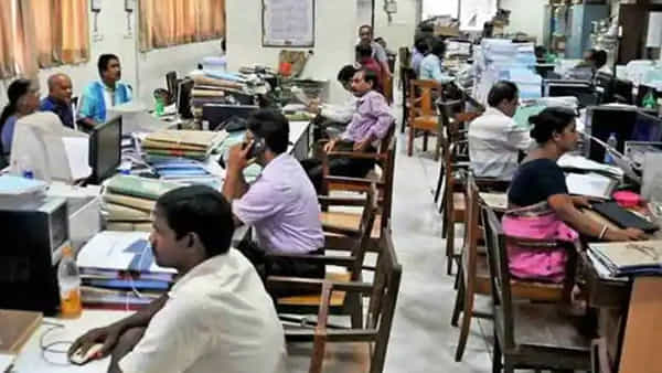 Government Employees: ప్రభుత్వ ఉద్యోగులకు గుడ్న్యూస్.. ఆ రాష్ట్రంలో వారానికి ఐదు రోజులే పని దినాలు..