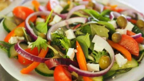 Health: వేసవిలో ఆరోగ్యం కోసం గ్రీన్ సలాడ్.. ఈ మూడు సమస్యలకి చక్కటి పరిష్కారం..!