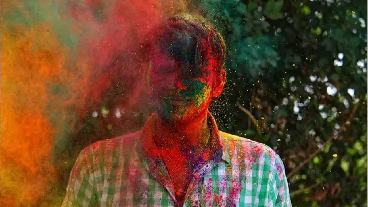 Holi Warning: హొలీ ఆడుతున్నారా.. కళ్ళు, చర్మం కోసం తీసుకోవాల్సిన జాగ్రత్తలు ఏమిటంటే