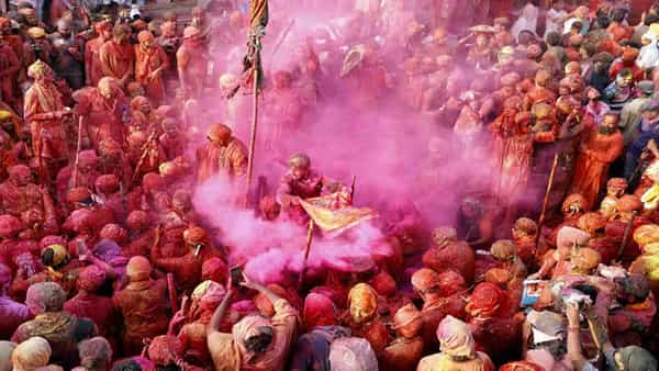 Holi 2022 - Covid 19: హోళీ పండుగ కోవిడ్ 19 ఫోర్త్ వేవ్ను ఆహ్వానిస్తుందా? నిపుణులు ఏం హెచ్చరిస్తున్నారు?