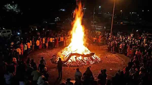 Holi 2022: హోలికా దహనం రోజున ఈ పనులు అస్సలు చేయకూడదు.. పొరపాటున మార్చిపోతే అశుభమే..