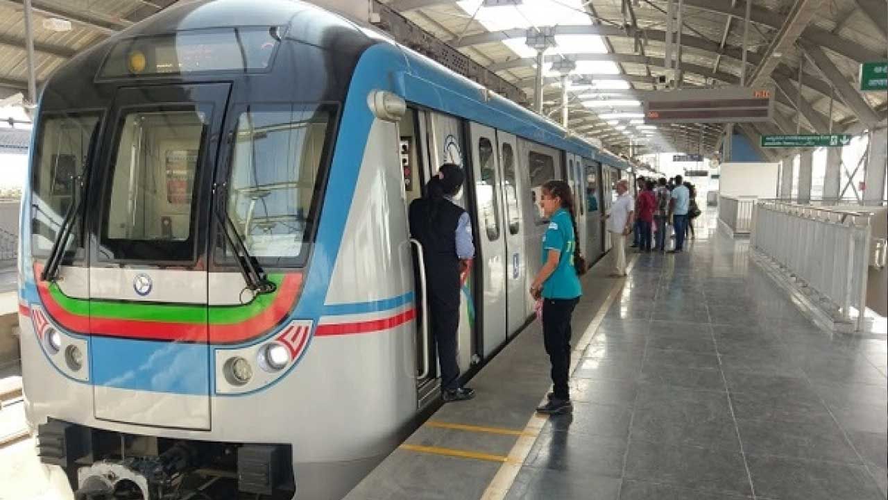 Hyderabad Metro: సూపర్ సేవర్ కార్డు.. రూ.59తో రోజంతా ఎక్కడి నుంచి ఎక్కడికైనా తిరగొచ్చు