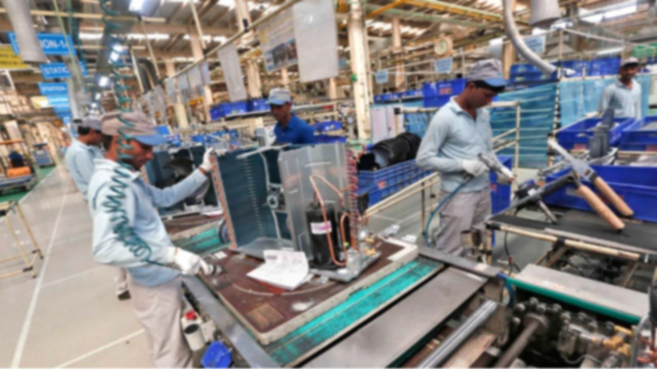 Industrial Productivity: 1.3 శాతం పెరిగిన ఇండస్ట్రియల్ ప్రొడక్షన్.. కొత్త ఉద్యోగాలకు అవకాశం..