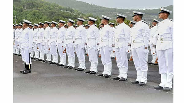Indian Navy Jobs 2022: పదో తరగతి అర్హతతో ఇండియన్ నావీలో 1531 ఉద్యోగాలు.. ఎంపిక విధానం ఇలా..