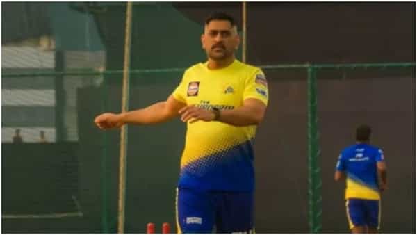 IPL 2022: ధోని టీంలో చేరిన కొత్త ప్లేయర్.. సూరత్లో మొదలైన సీఎస్కే సందడి..