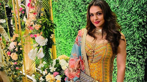 Isha Koppikar: ఆ హీరో నన్ను ఏకాంతంగా కలవమన్నాడు.. కెరీర్ ప్రారంభం నాటి చేదు అనుభవాలను గుర్తు చేసుకున్న చంద్రలేఖ హీరోయిన్..