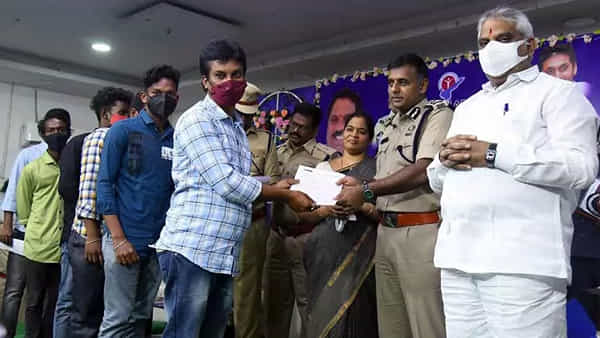 Job Fair: రౌడీషీటర్లకు బంపర్ ఆఫర్.. పోలీసుల జాబ్ మేళాకు భారీ స్పందన..