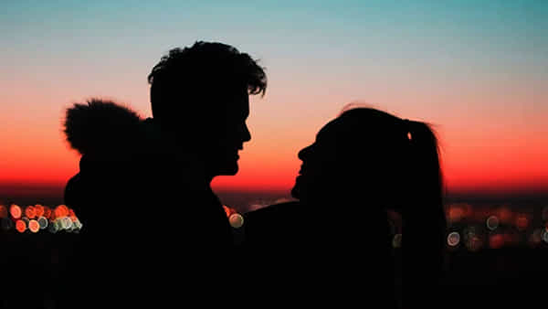 Love Story: బాయ్ ఫ్రెండ్ ప్రైవేట్ పార్ట్స్ కట్ చేసిన యువతి.. కారణం తెలిస్తే ఫ్యూజులు ఔట్!