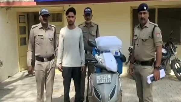 Viral: పెద్ద సూట్కేసుతో హోటల్ నుంచి బయటకు.. అనుమానంతో చెక్ చేస్తే.. కళ్లుచెదిరే సీన్