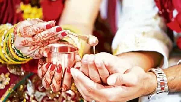 Marriage Function: మొదలు కానున్న పెళ్లిళ్ల సీజన్.. 40 లక్షల వివాహలు..రూ. 5లక్షల కోట్ల వ్యాపారం జరగనున్నట్లు అంచనా