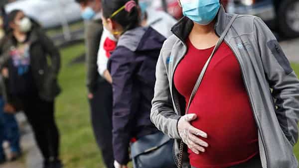 Maternity Insurance: తల్లిదండ్రులు కావాలనుకుంటే ముందుగా మెటర్నిటీ హెల్త్ పాలసీ తీసుకోండి.. ఎన్ని లాభాలో తెలుసా..