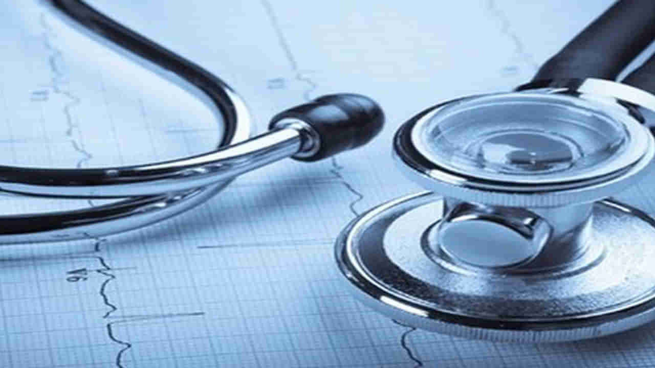 Doctor Negligence: వైద్యుల నిర్లక్ష్యం.. బాలింత ప్రాణాలకు ముప్పు.. అప్రమత్తమై ఏం చేశారంటే