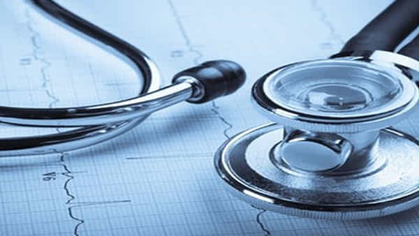 Doctor Negligence: వైద్యుల నిర్లక్ష్యం.. బాలింత ప్రాణాలకు ముప్పు.. అప్రమత్తమై ఏం చేశారంటే