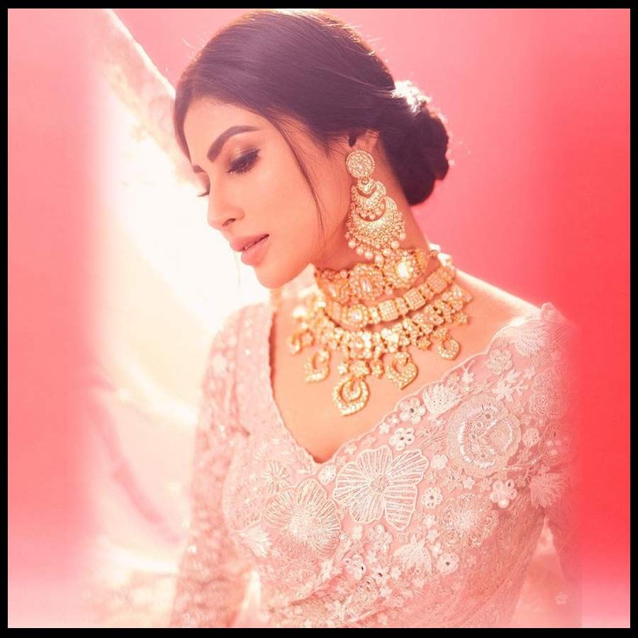 Mouni Roy New Photos. Credit by:Mouni Roy/Instagram