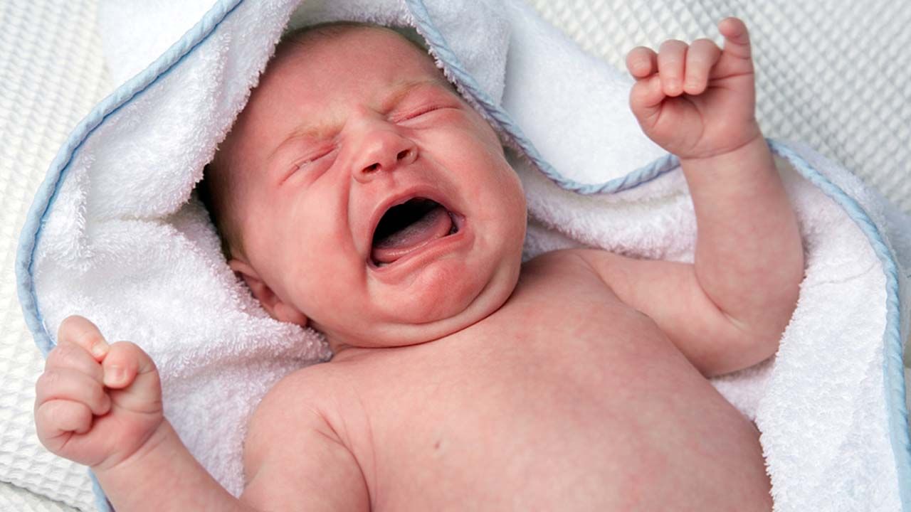 Babies Cry: అప్పుడే పుట్టిన పిల్లలు ఎంత ఏడ్చినా కన్నీళ్లు ఎందుకు రావు.. దీని వెనుక ఉన్న కారణం ఇదే..!
