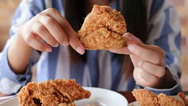 Oily Food: ఆయిల్ ఫుడ్ ఎక్కువగా తింటే చాలా అనర్థాలు.. ఈ చిట్కాలు పాటిస్తే సేఫ్..!