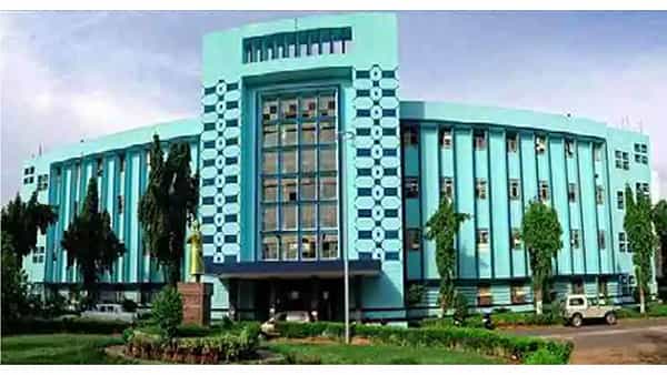 Osmania Medical College Jobs 2022: హైదరాబాద్ ఉస్మానియా మెడికల్ కాలేజీలో 135 ఉద్యోగాలు..రాత పరీక్షలేకుండానే ఎంపిక!
