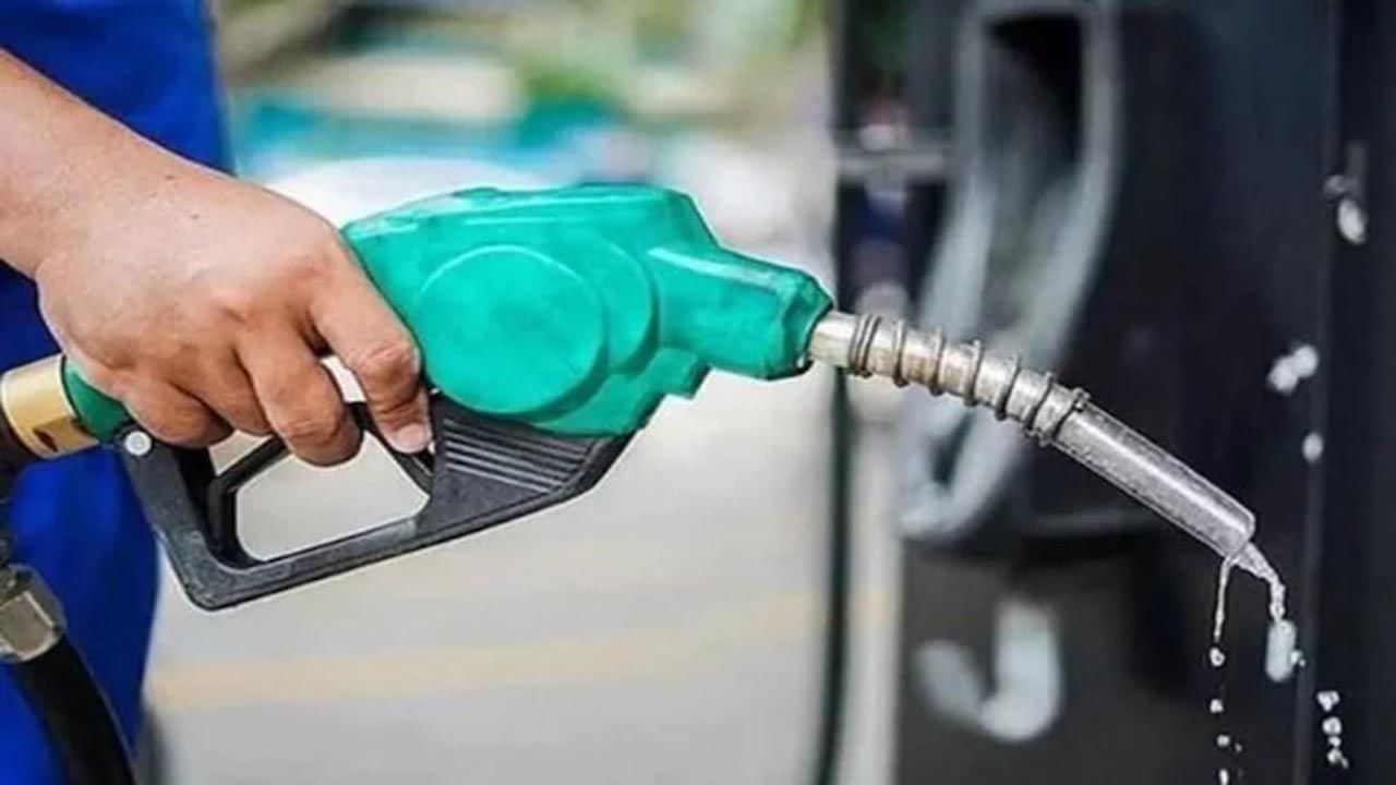 Petrol Diesel Prices: వాహనదారులకు ఊరట.. దేశంలో పెట్రోల్‌, డీజిల్‌ ధరల వివరాలు
