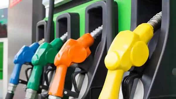Petrol Diesel Price: వాహనదారులకు కూల్.. కూల్ న్యూస్.. పైసా పెరగని పెట్రోల్, డీజిల్ ధరలు..