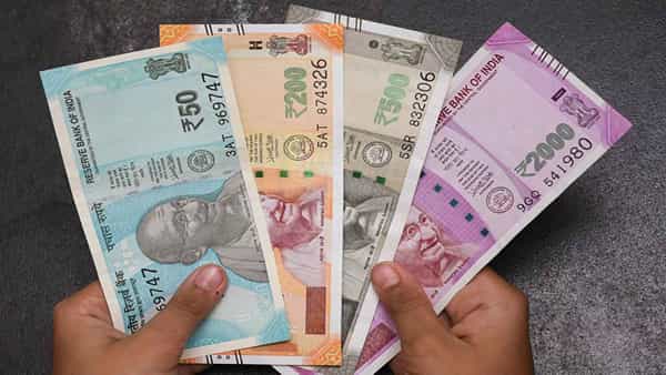 Pension Scheme: ఈ స్కీమ్లో నెలకు రూ.55 డిపాజిట్ చేస్తే.. ప్రతి నెల రూ.3వేల పెన్షన్