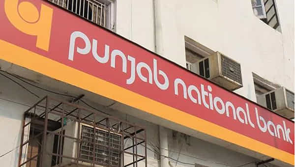PNB Recruitment: పంజాబ్ నేషనల్ బ్యాంక్ ఉద్యోగాలకు దరఖాస్తు చేసుకున్నారా.? రేపే చివరి తేదీ..