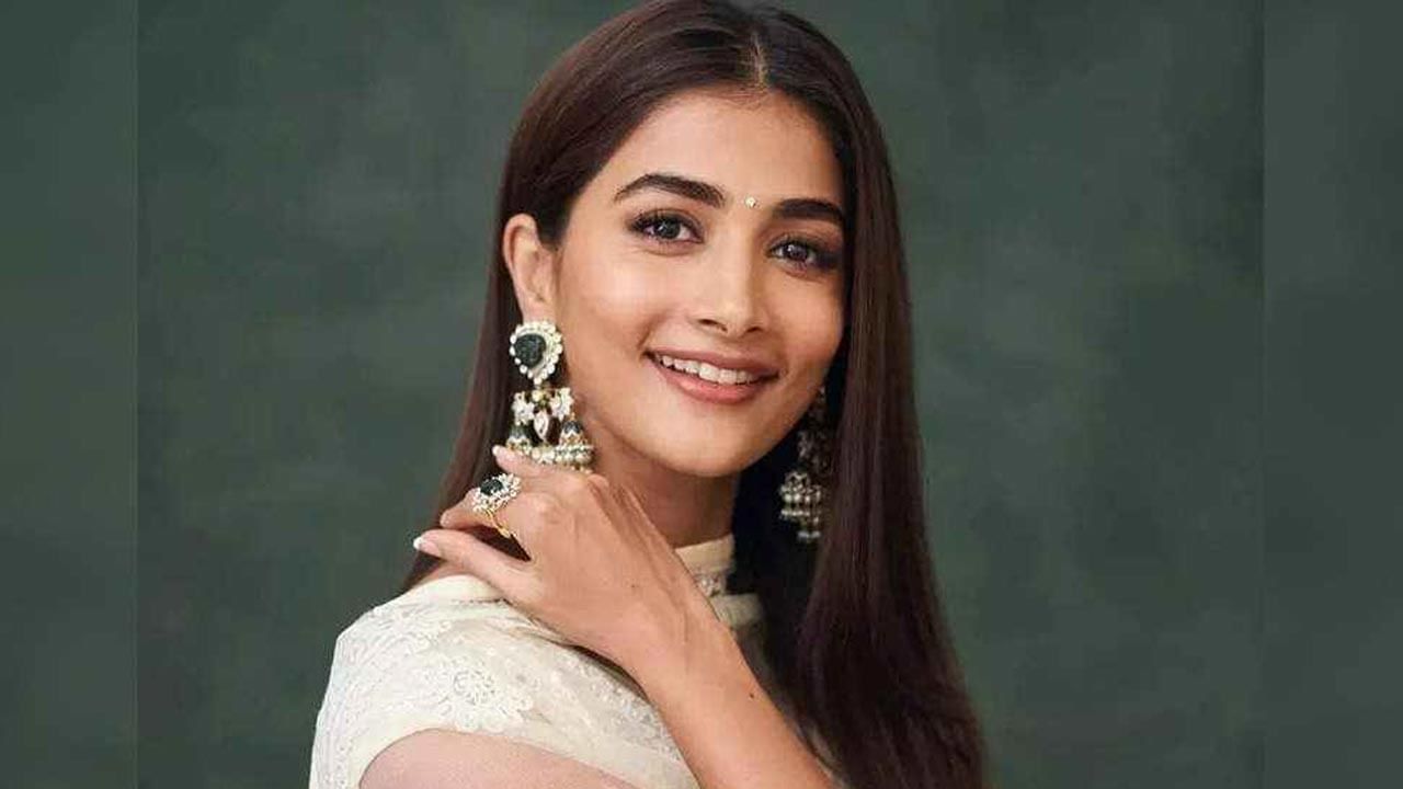 Pooja Hegde: ప్రభాస్..పూజా హెగ్డే మధ్య గొడవలు.. అసలు విషయం చెప్పేసిన టాలీవుడ్ బుట్టబొమ్మ..