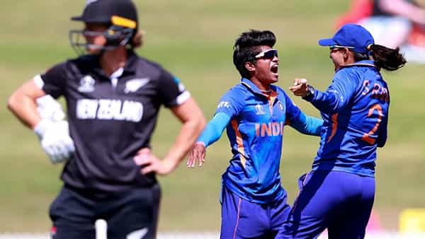 Womens World Cup 2022: పూజా వస్త్రాకర్ మెరుపు ఫీల్డింగ్.. షాక్ నుంచి తేరుకోని బ్యాట్స్మెన్..