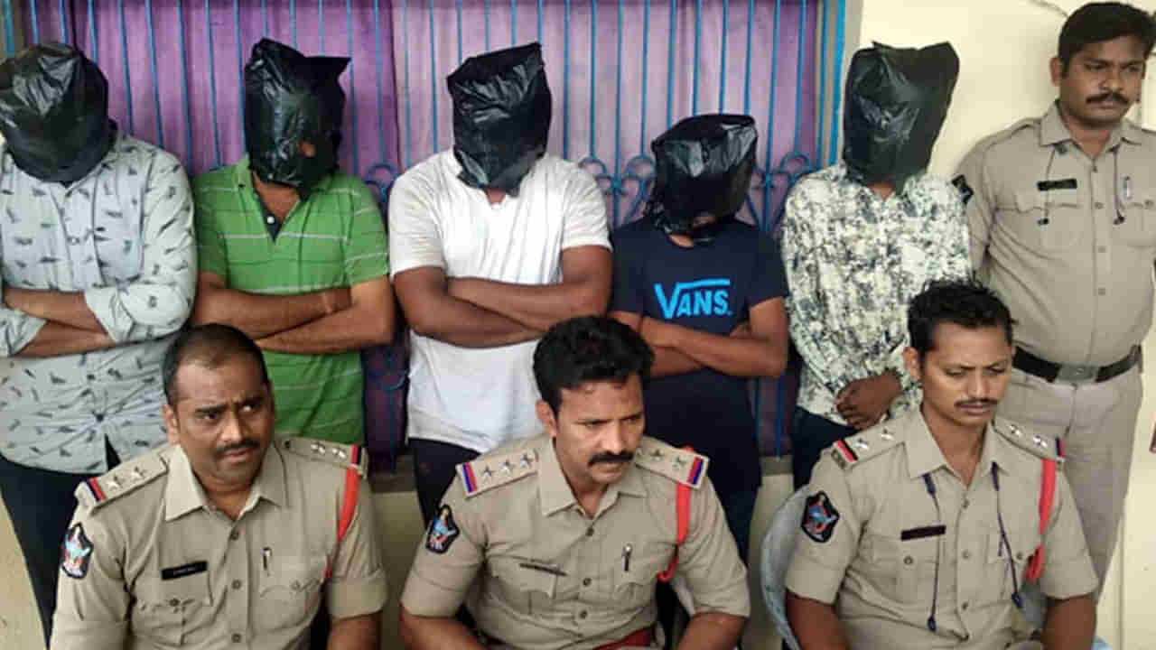 AP Crime: డబ్బు కోసం రక్త సంబంధాన్ని మరిచాడు.. పూజారి హత్య కేసులో విస్తుపోయే విషయాలు