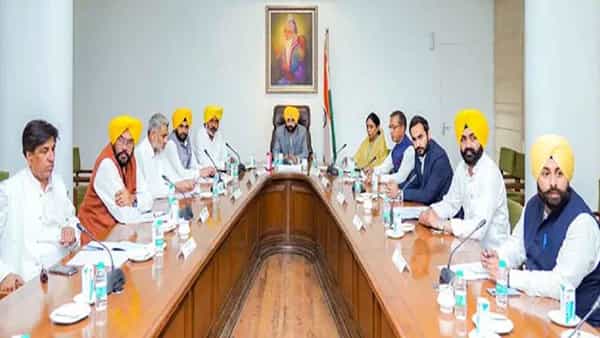 Punjab Cabinet: తొలి కేబినెట్లోనే 25 వేల ఉద్యోగాల భర్తీకి ఆమోదం.. పంజాబ్ సర్కార్ సంచలన నిర్ణయం