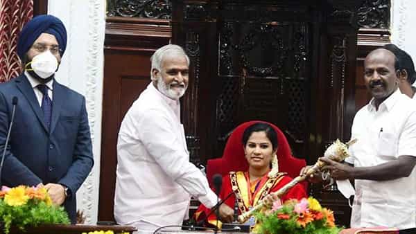 R Priya: తమిళ రాజకీయాల్లో ట్రెండ్ సెట్ చేసిన డీఎంకే.. చెన్నై మేయర్ పీఠంపై తొలిసారి దళిత మహిళ..