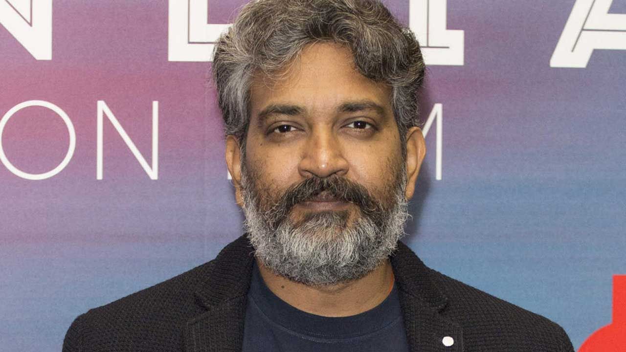 Rajamouli: తెలుగు రాష్ట్రాల ప్రభుత్వాలపై డైరెక్టర్ రాజమౌళి ఆసక్తికర ట్వీట్స్.. ఏమన్నారంటే..