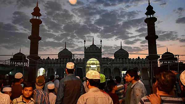 Ramzan 2022: ముస్లిం ఉద్యోగులకు శుభవార్త.. రంజాన్ వేళ తెలంగాణ సర్కార్ కీలక నిర్ణయం..