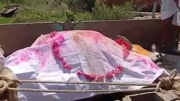 Telangana: ఛీ.. ఛీ.. పాడి ఆవుపై పైశాచికం.. తిట్టడానికి కూడా మాటలు రావట్లేదు కదరా..