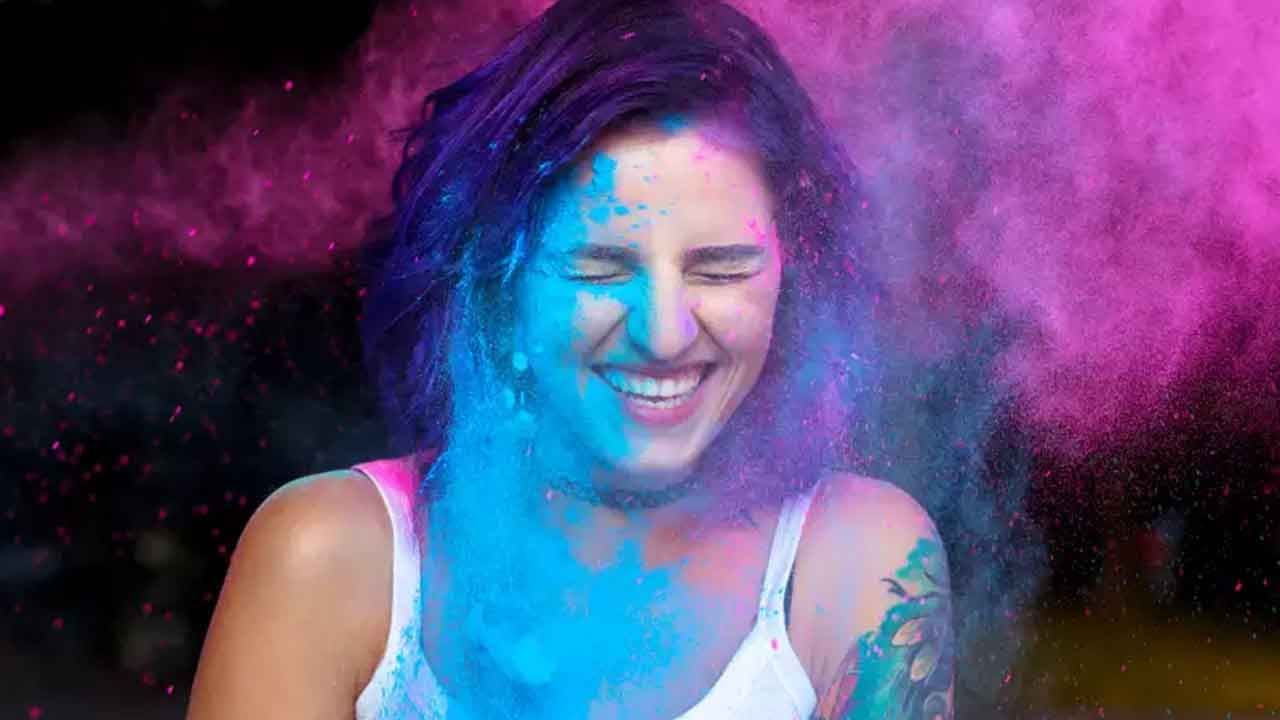 Holi 2022 ముఖం, జుట్టుపై నుంచి రంగులు తొలగడం లేదా.. ఈ చిట్కాలు