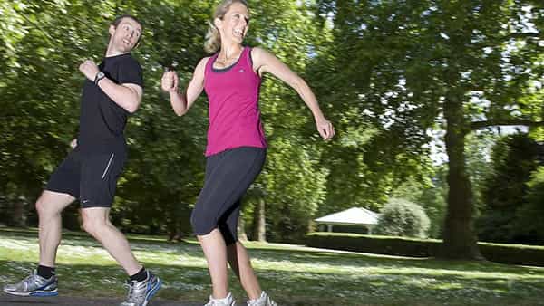 Health Tips: రివర్స్లో నడిస్తే చాలా ప్రయోజనాలు.. తెలిస్తే షాక్ అవుతారు..