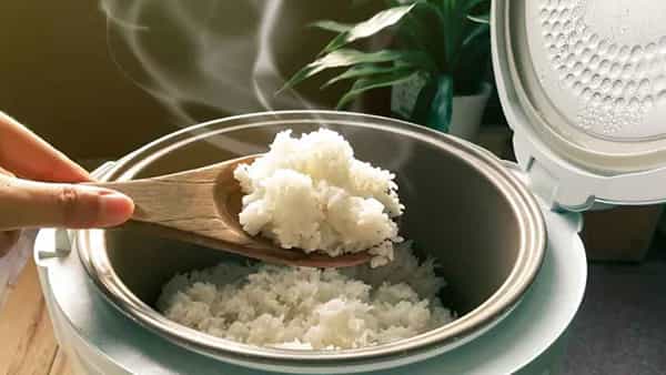 Health Tips: ఏ సమస్య వచ్చినా అన్నం మానేయడమేనా? అసలు రైస్తో ప్రయోజనాలు తెలుసా..?