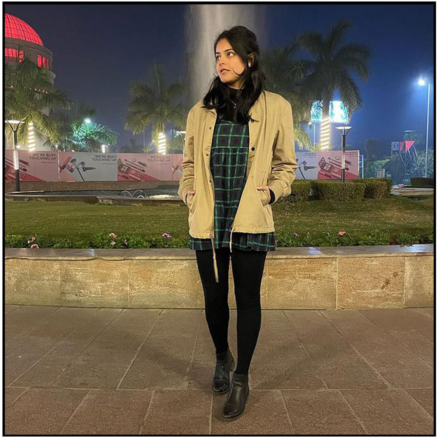 Riddhi Kumar New Photos. Credit by:Riddhi Kumar/Instagram