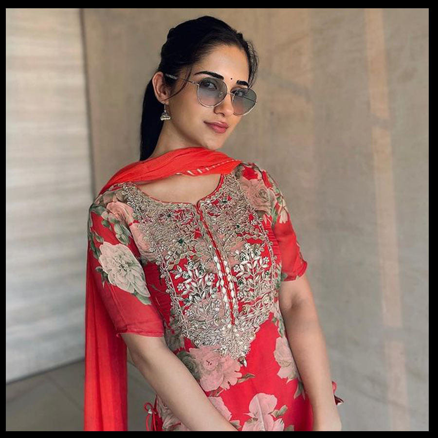 Ruhani Sharma New Photos. Credit by:Ruhani Sharma/Instagram