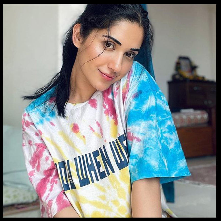 Ruhani Sharma New Photos. Credit by:Ruhani Sharma/Instagram