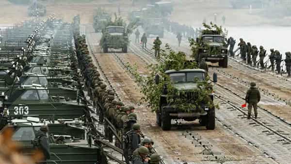 Russia Ukraine War: పుతిన్ - జెలెన్స్కీ సేనల హోరాహోరీ ఫైట్.. ఉక్రెయిన్ యుద్ధంపై రష్యా విదేశాంగ మంత్రి కీలక వ్యాఖ్యలు!