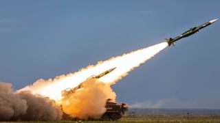 Russia-Ukraine War: ఫైటింగ్ స్టైయిల్ మార్చిన ఉక్రెయిన్ యువత.. రష్యన్‌ దళాలపై పెట్రోల్‌ బాంబులతో దాడి..