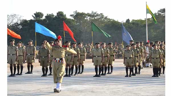 Sainik School Jobs: నెలకు రూ.44 వేల జీతంతో.. సైనిక్ స్కూల్లో ఉద్యోగాలు.. పూర్తి వివరాలివే!