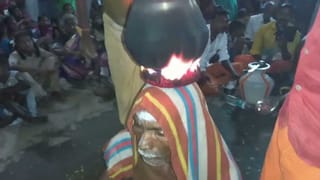 Russia Ukraine War: తల్లడిల్లుతున్న నవీన్ తల్లిదండ్రులు.. కడసారి చూపు కోసం కన్నీటిపర్యంతం..