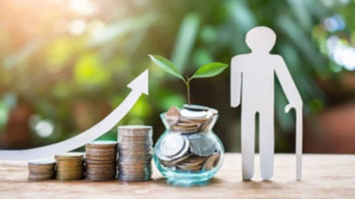 Investment: రిటైర్మెంట్ తరువాత ఏ ప్రభుత్వ పథకాల్లో పెట్టుబడి లాభదాయకం?.. పూర్తి వివరాలు.. Investment: రిటైర్మెంట్ తరువాత ఏ ప్రభుత్వ పథకాల్లో పెట్టుబడి లాభదాయకం?.. పూర్తి వివరాలు..