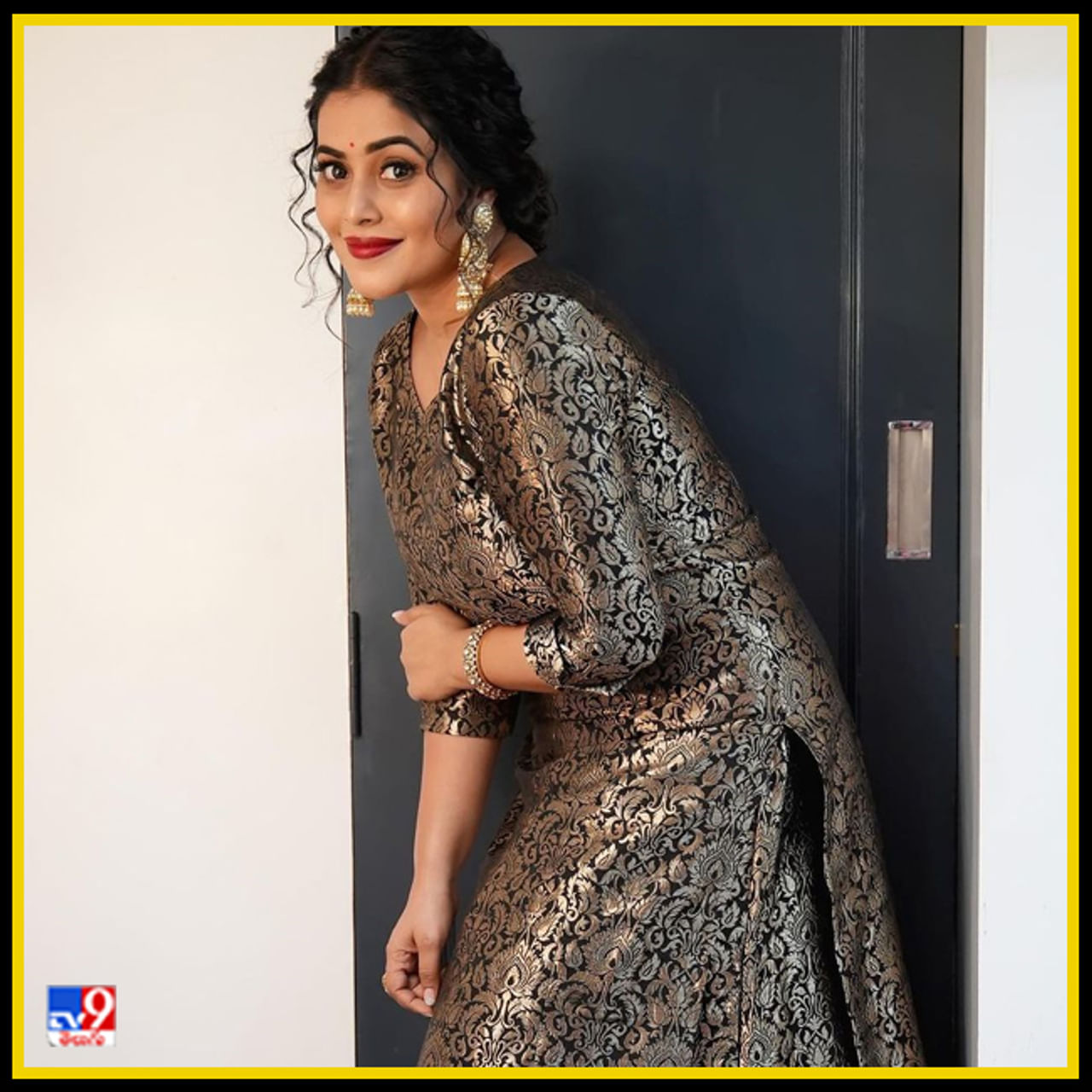 Shamna Kasim New Photos. Credit by:Shamna Kasim/Instagram 